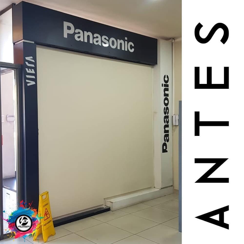 Módulo de tienda antes de la intervención gráfica